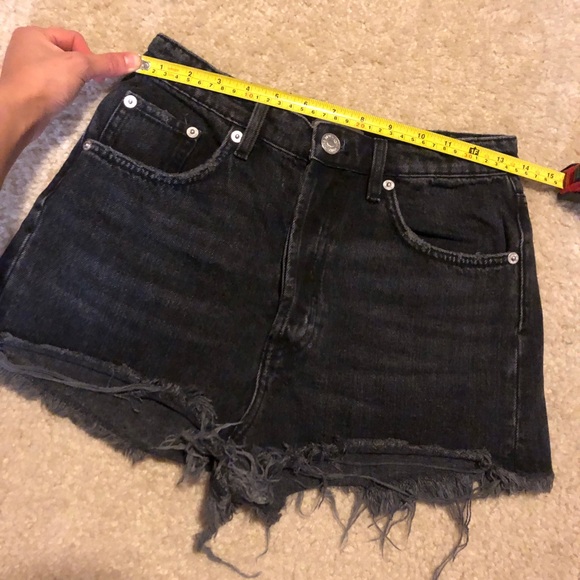 Zara Black Denim Shorts Size 4 - EUC - Picture 6 of 11